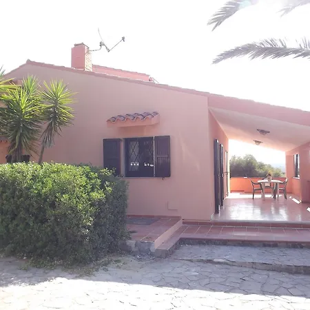 Calasapone Holiday home *